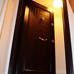 Taksim Guest شقة